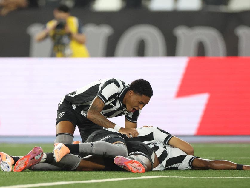 Botafogo vive pressão máxima: Botafogo sofre nova derrota e torcida cobra mudanças imediatas