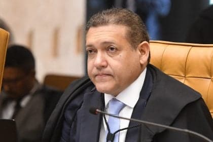 Ministro Kassio Nunes confirma viagem em jatinho de banqueiro
