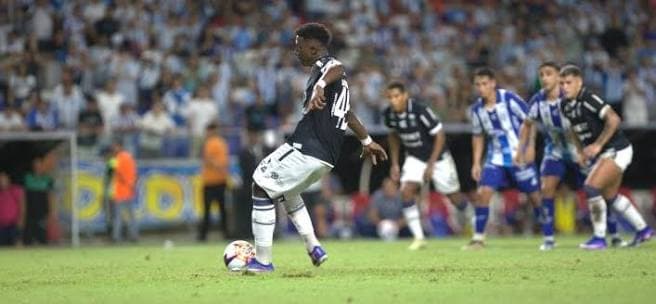 Remo encara confronto direto contra o Internacional e joga por reação no Brasileirão