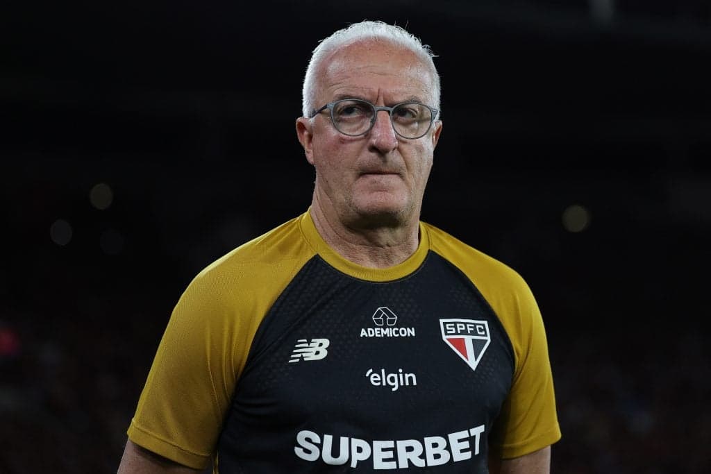 Dorival Júnior defende estratégia de reservas em derrota para o Palmeiras