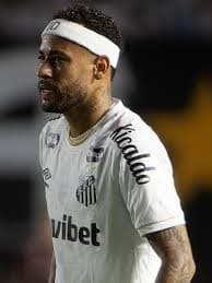 Neymar é Substituído Após Lesão em Santos x Palmeiras