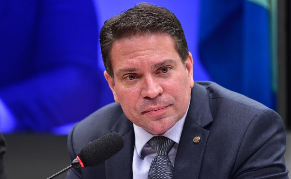 Ex-diretor da Abin Alexandre Ramagem em situação irregular nos EUA