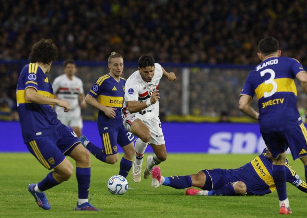 Calleri está suspenso e desfalca São Paulo contra o Boca Juniors