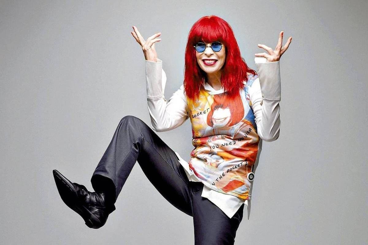 Especial 'Agora só falta você' homenageia Rita Lee em SP