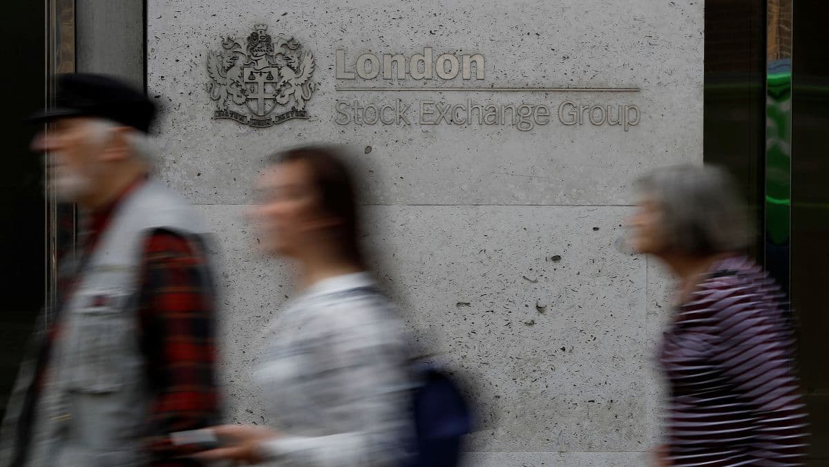 Mercados europeus fecham por feriado e Londres opera em baixa