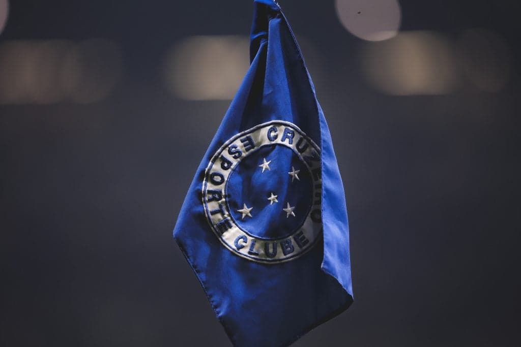 Gabriel Pec ainda não tem data para retorno ao Cruzeiro após lesão