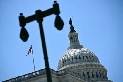 Senado dos EUA aprova 70 bilhões para fiscalização da imigração