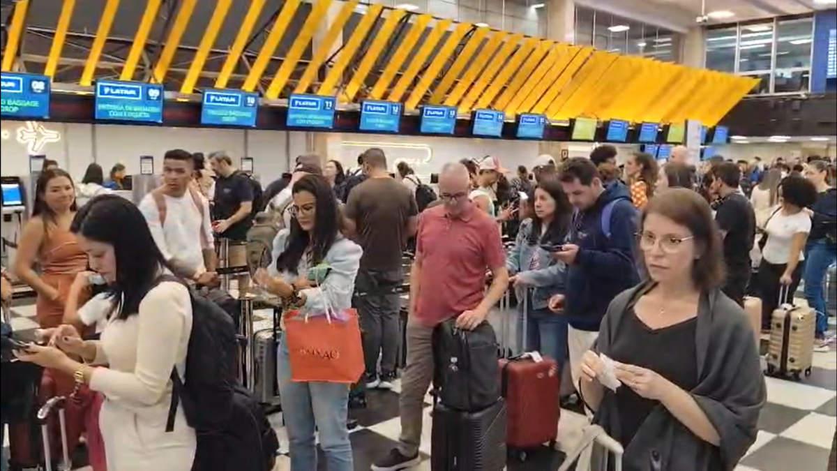 Inflação no setor de transportes despenca com queda de passagens