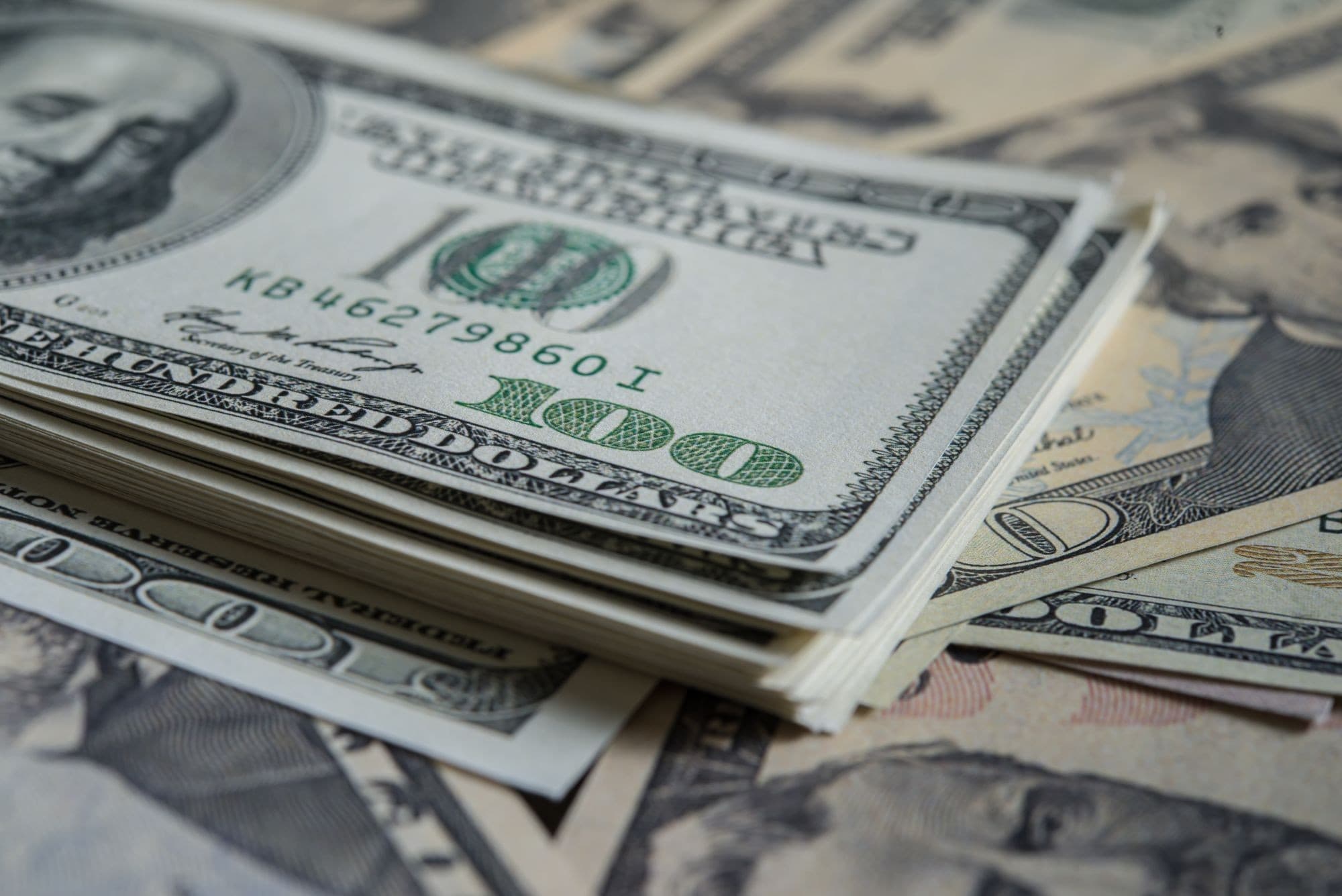 Influência do Fed e resultados positivos movem mercados financeiros