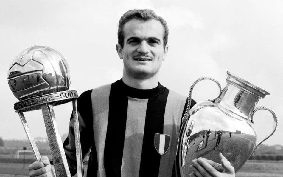 Morre Sandro Mazzola, ídolo da Inter de Milão, aos 83 anos