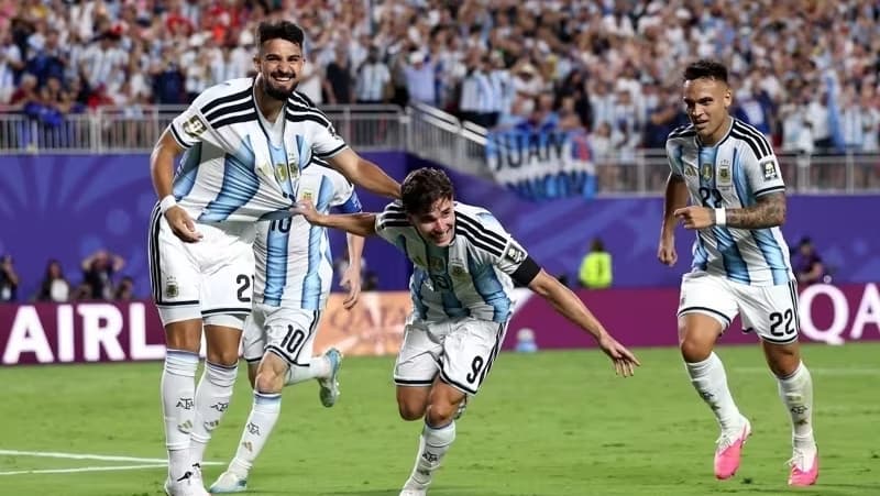 Flaco López é único jogador do Brasil nas semifinais da Copa do Mundo