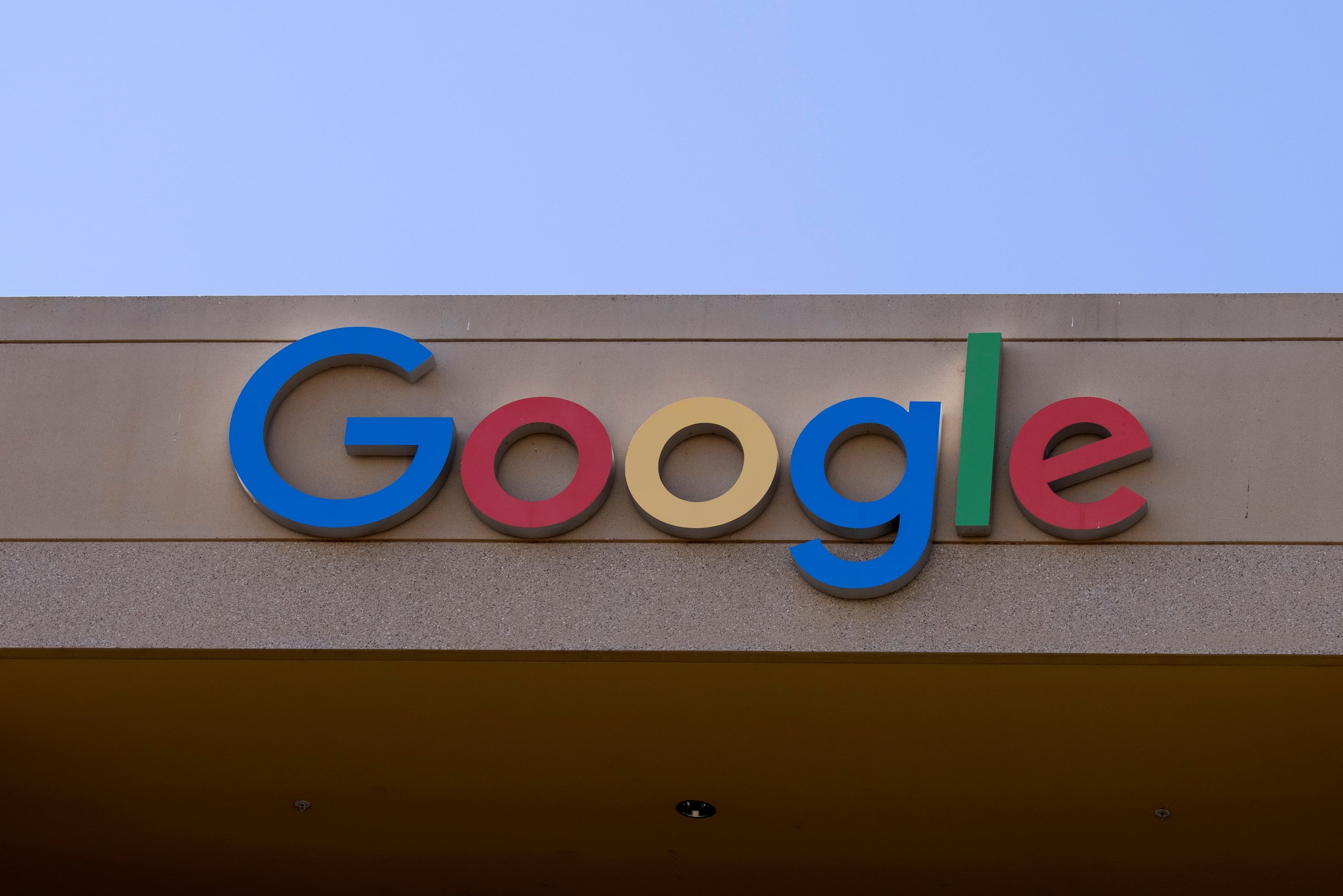 Google deverá compartilhar dados com concorrentes de IA na UE