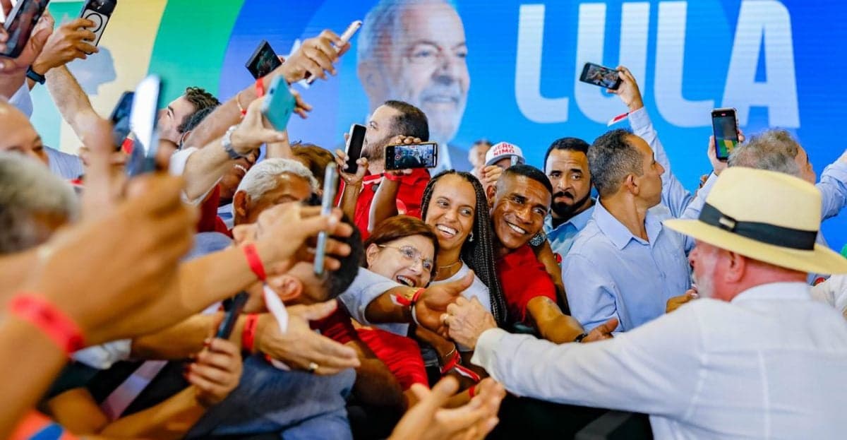 Lula lidera intenção de voto na Bahia contra Flávio Bolsonaro