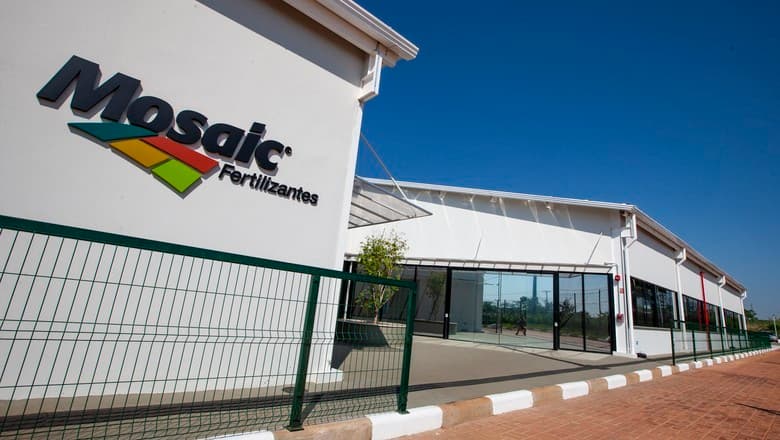 Mosaic reduz operações no Brasil com crise de enxofre