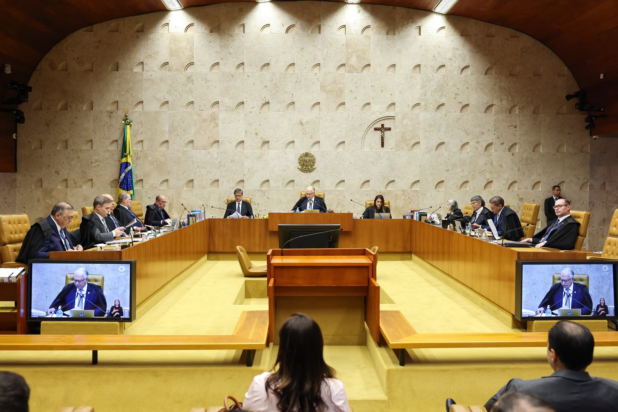 Ministros do STF se encontram em sessão sobre caso do Banco Master