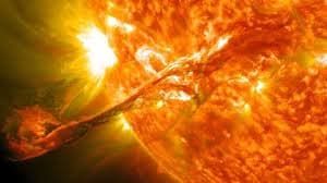 Erupção solar provoca alerta no planeta