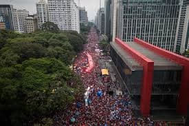 Manifestação em São Paulo gera polêmica sobre contagem de público