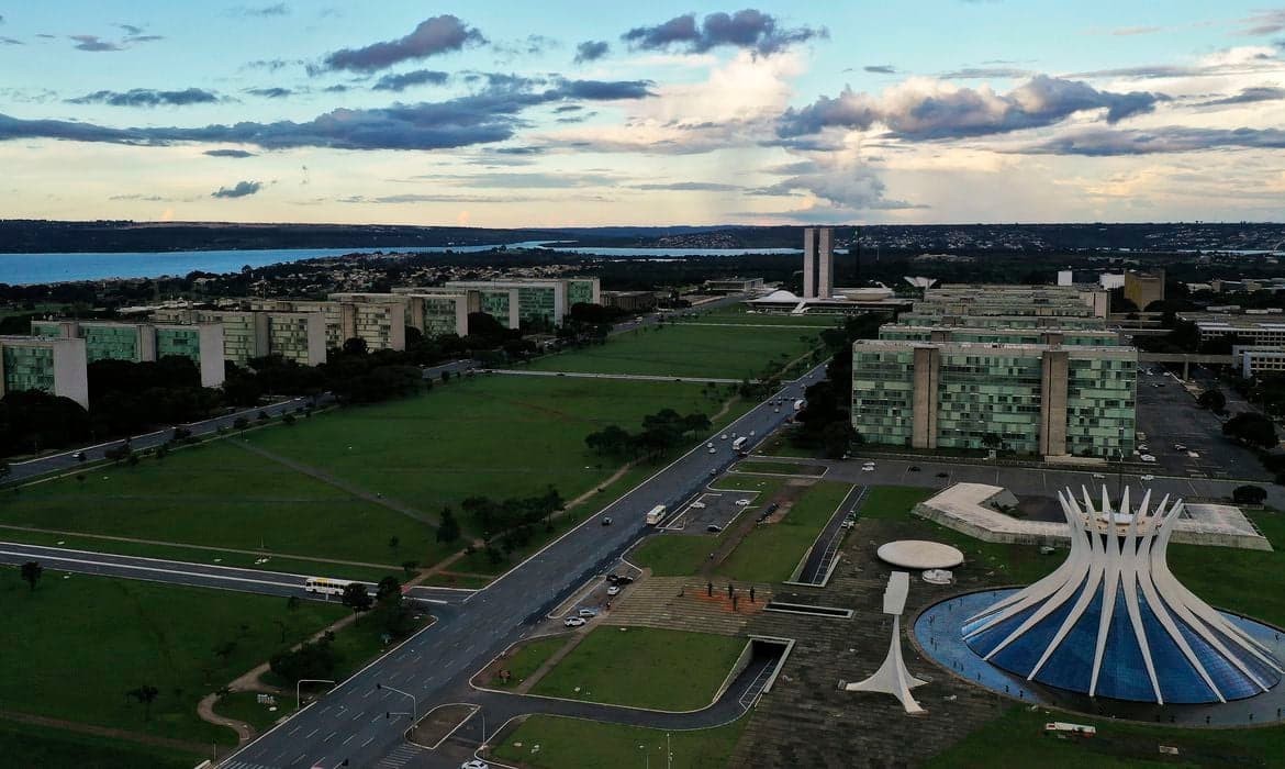 Lula e Congresso aceleram pautas antes das eleições