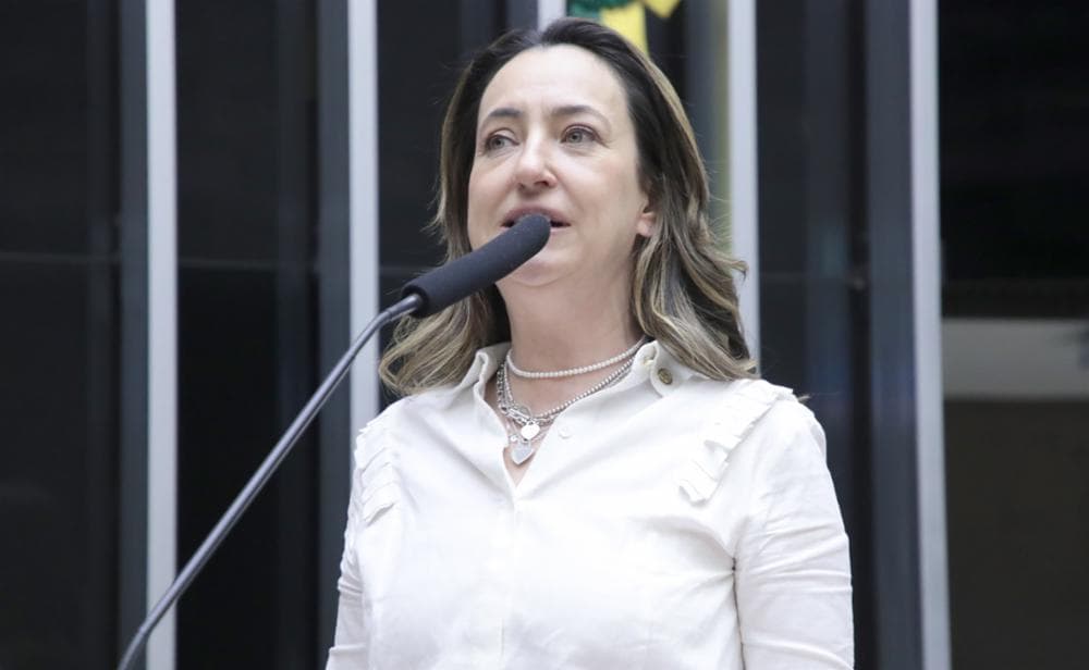 Federação Brasil da Esperança processa prefeito por uso inadequado de gabinete