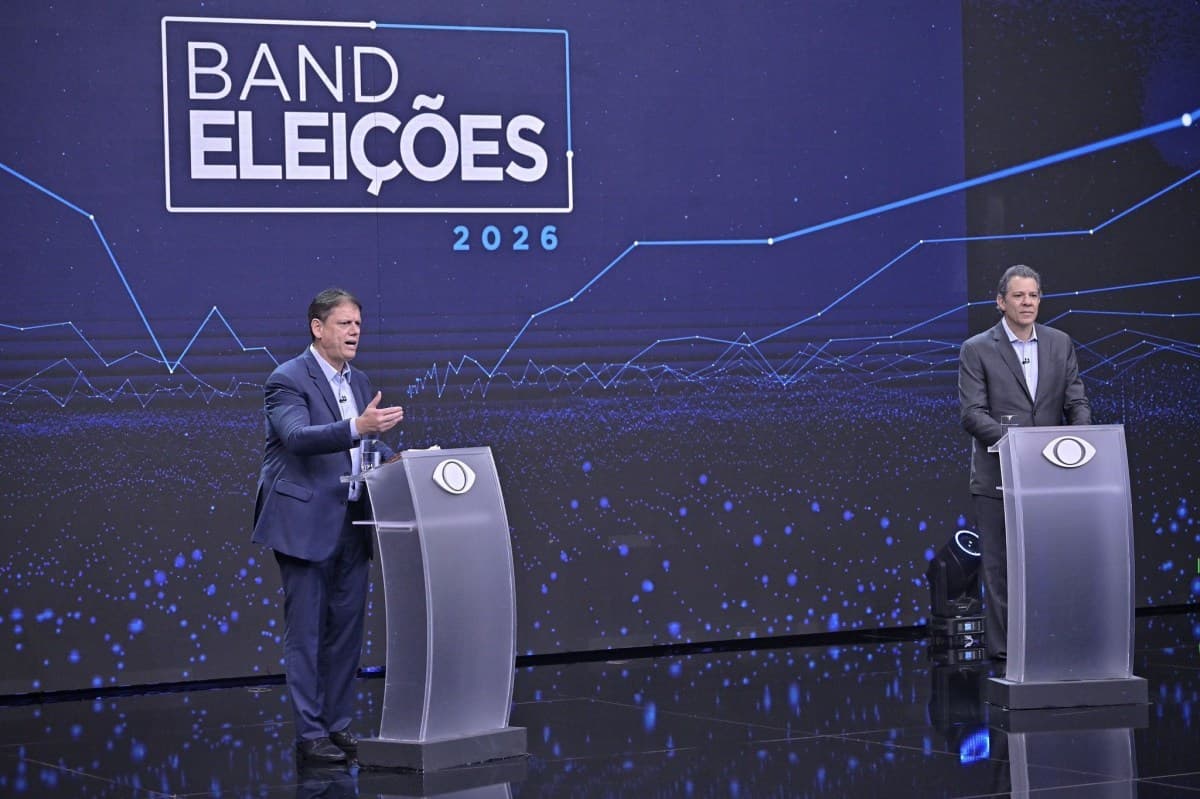 Tarcísio enfrenta Haddad em primeiro debate acirrado para São Paulo