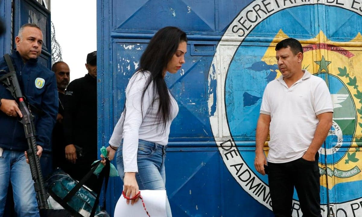 Monique Medeiros volta à prisão no caso de Henry Borel