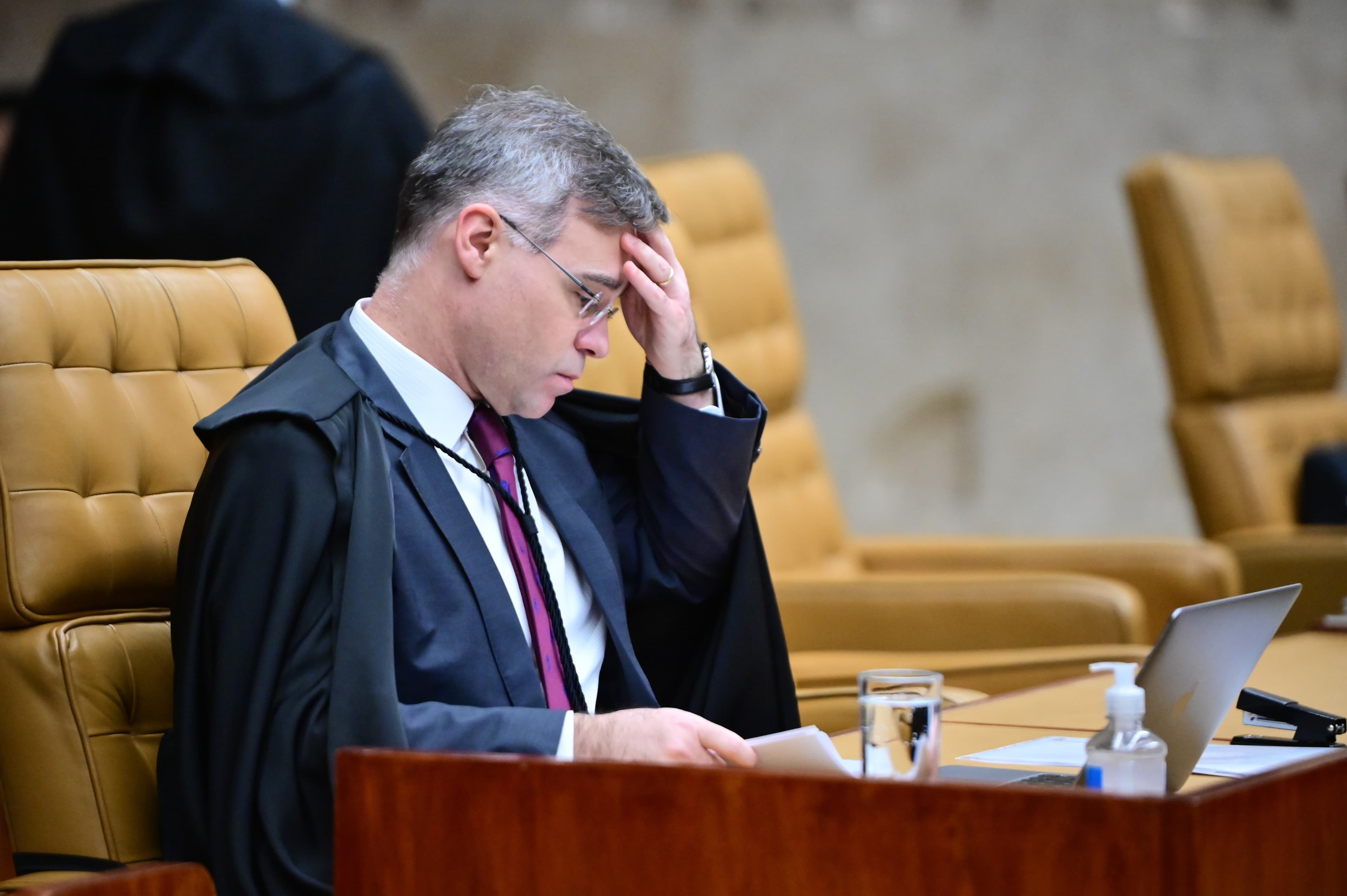 André Mendonça confirma reunião com ex-banqueiro sobre precatórios