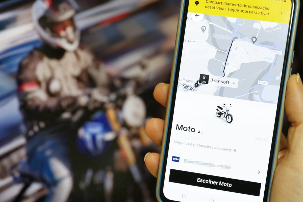 STF adia julgamento sobre vínculo de motoristas com aplicativos