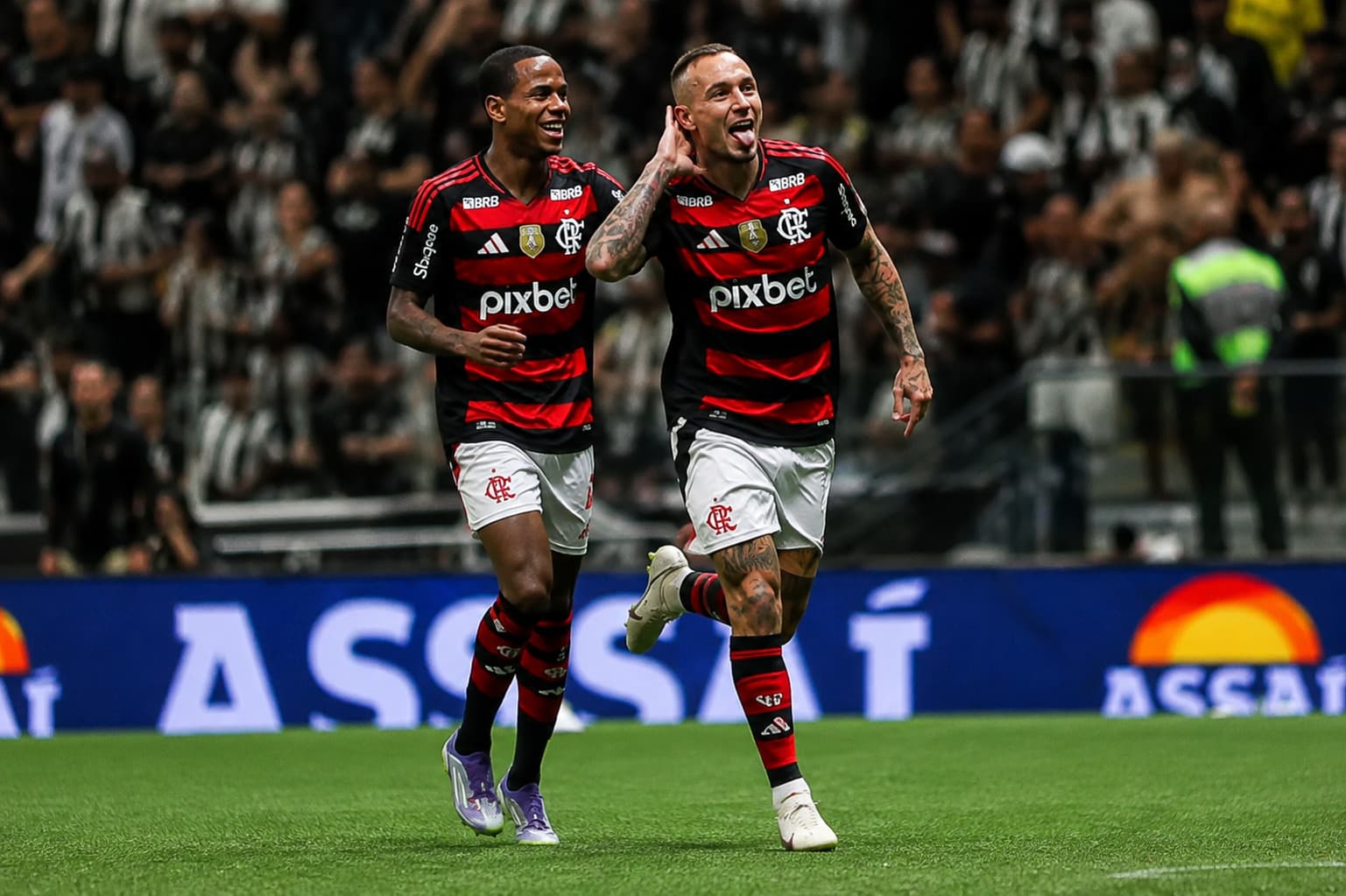 Flamengo assume liderança do Brasileirão após vitória suada sobre o Remo
