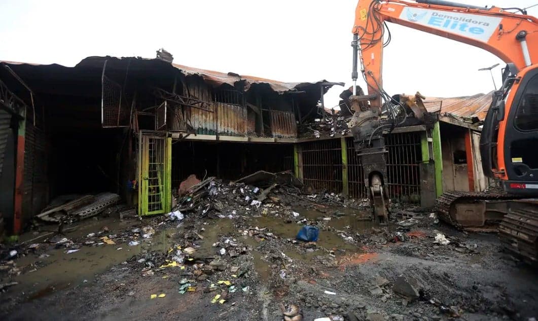 Comerciantes do Ceagesp retornam a pavilhão provisório após incêndio