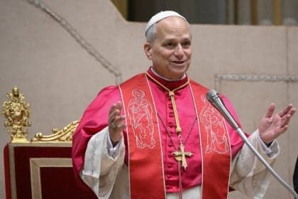 Papa Leão XIV pede maior acolhimento a migrantes em Lampedusa