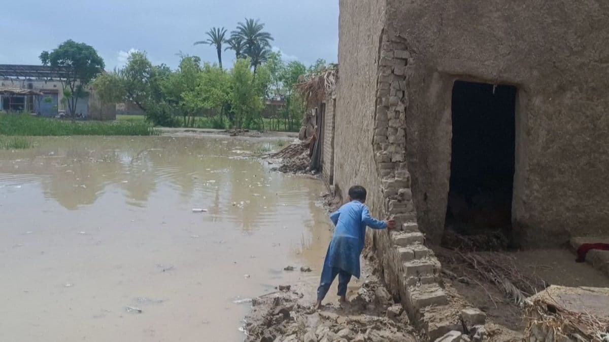 Chuva Intensa Causa Desabamentos e Inundações no Afeganistão e Paquistão