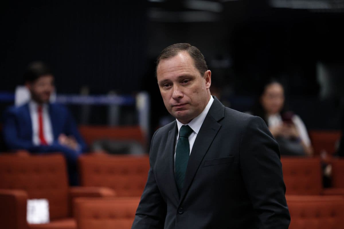 Mauro Cid pede extinção de pena com base em medidas cautelares