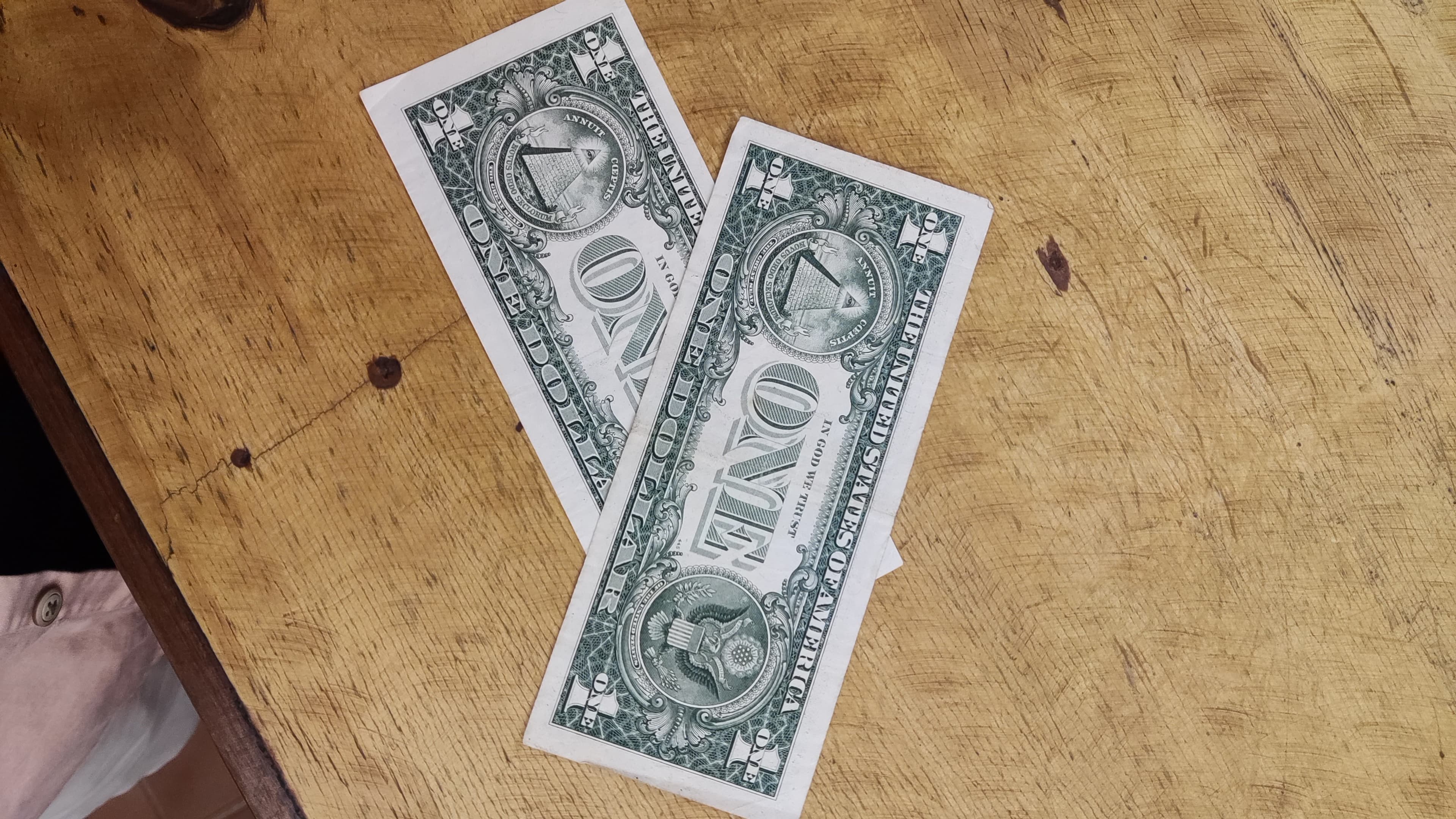 Dólar recua para R$ 5,1349 com foco em dados econômicos e petróleo