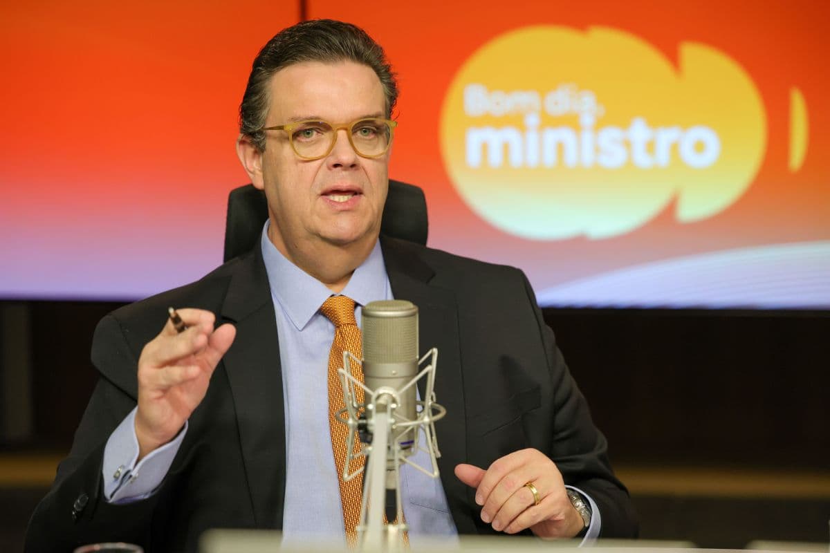 Wolney Queiroz se opõe à reforma da Previdência e promete atender demandas