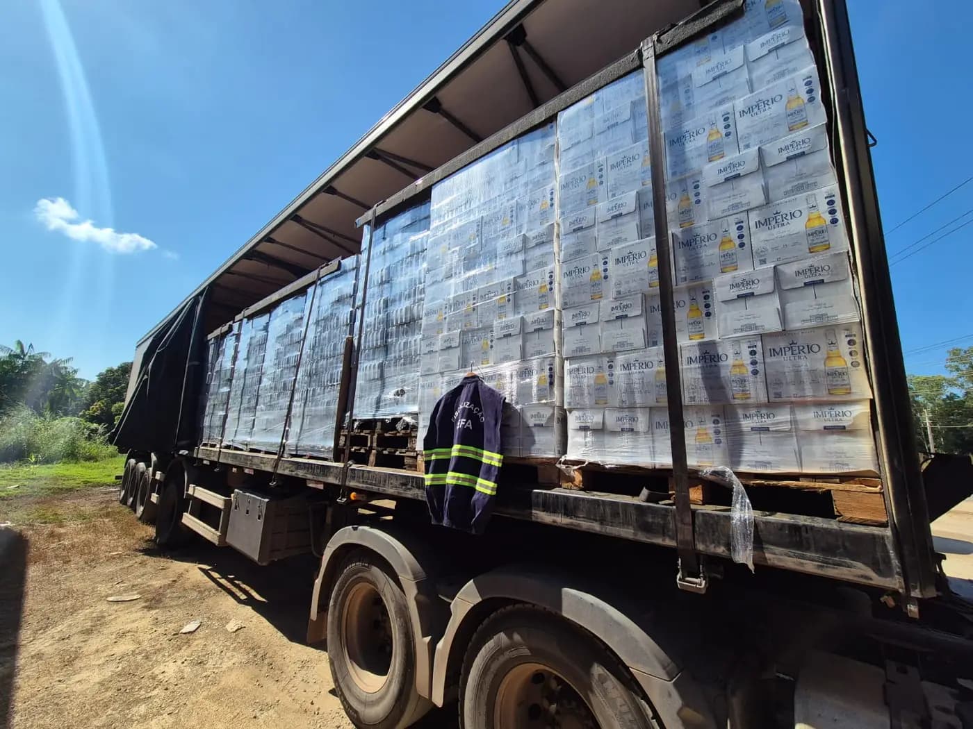 Sefaz apreende carga de cerveja e adubo em São Geraldo do Araguaia