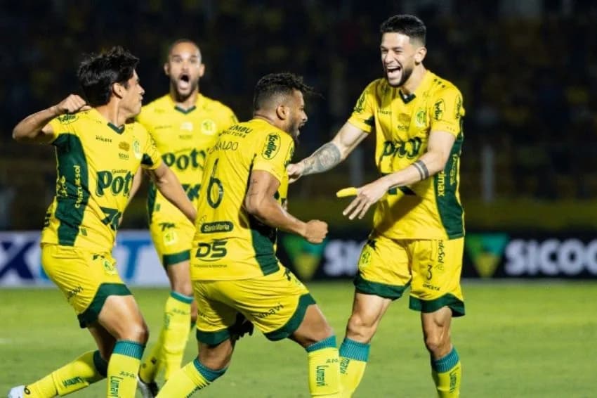 Mirassol hoje: Leão vira a chave para decisão contra a LDU pela Libertadores