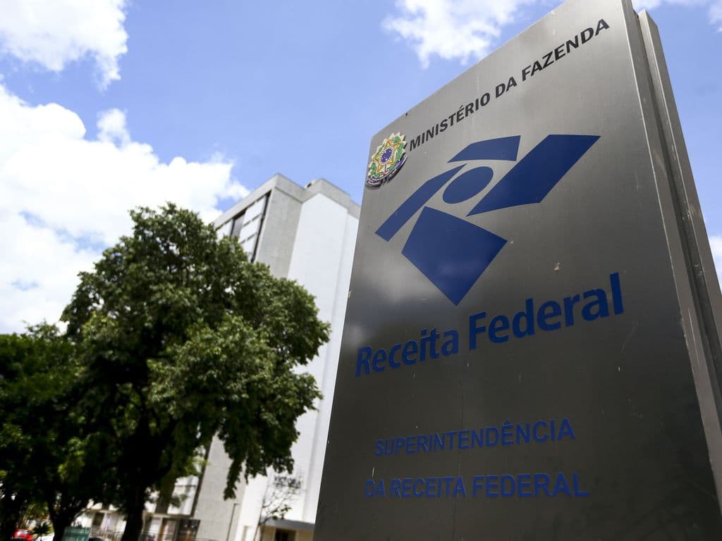 Receita Federal libera R$ 300 milhões para 87 mil contribuintes