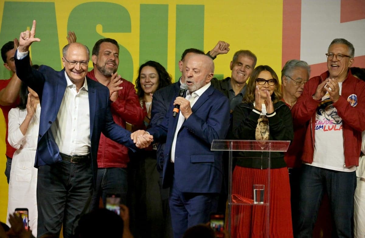 Lula destaca novo desafio no segundo turno contra Flávio Bolsonaro