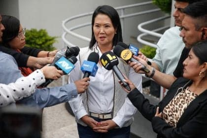 Keiko Fujimori é eleita presidente do Peru com margem apertada