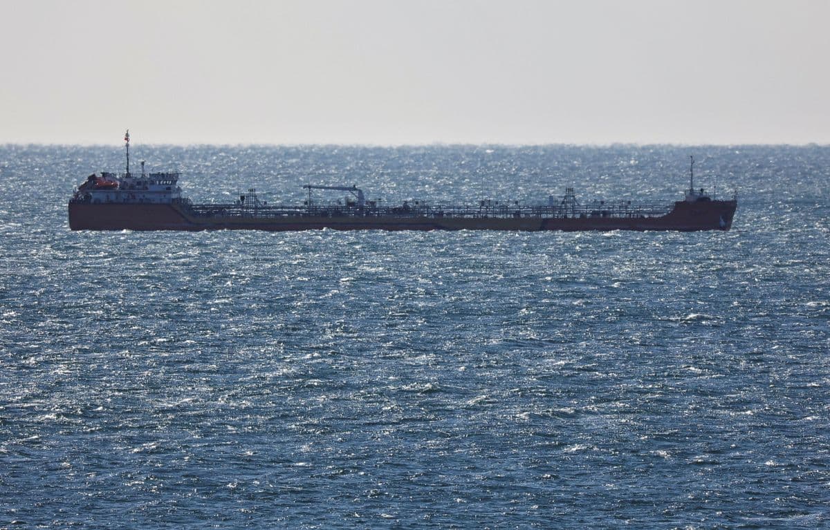 França intercepta petroleiro Tagor por burlar sanções a Moscou