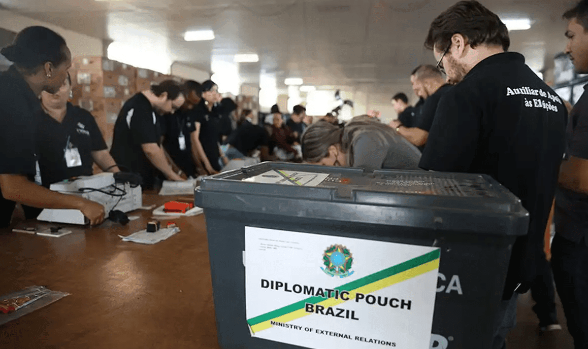 Quase 1 milhão de brasileiros no exterior aptos a votar em 2026