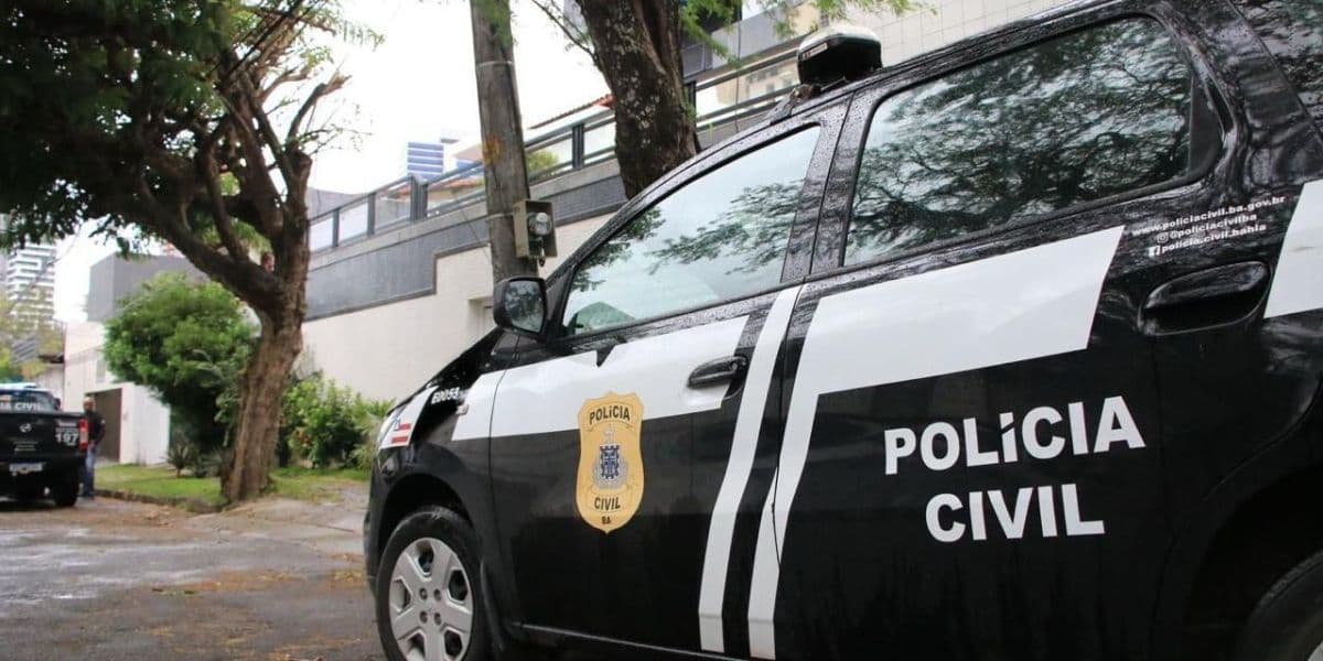 Idosa é presa após ofensas racistas a policial em Salvador