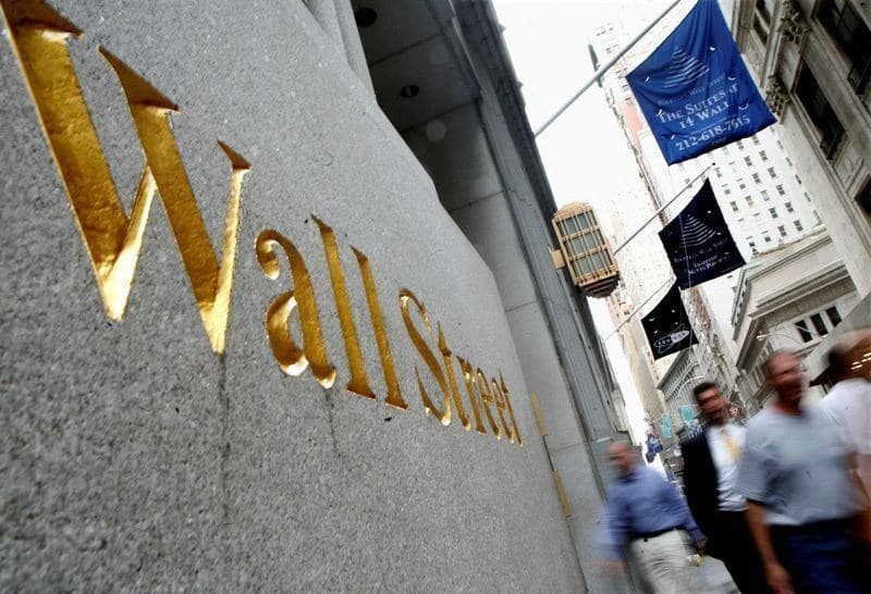Bolsa de Nova York fecha em alta com sinais de juros estáveis
