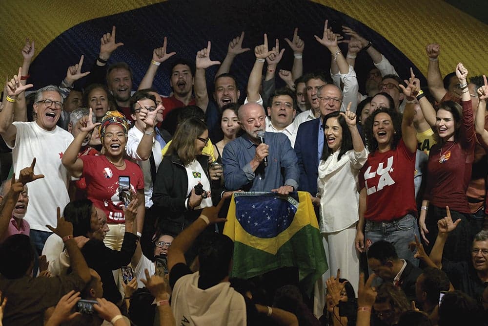 Lula é reeleito em disputa acirrada, comparada à Batalha de Stalingrado