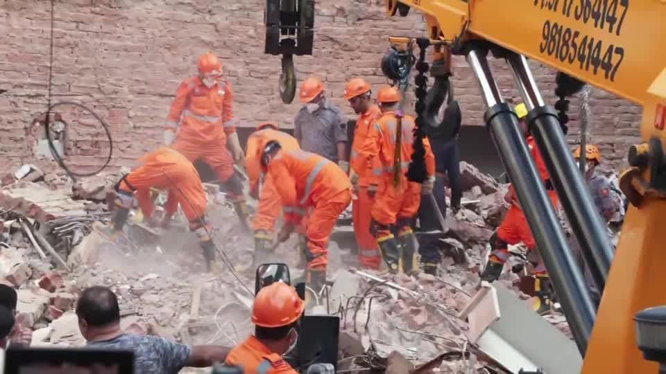 Desabamento de prédio em Nova Délhi deixa seis mortos e várias vítimas