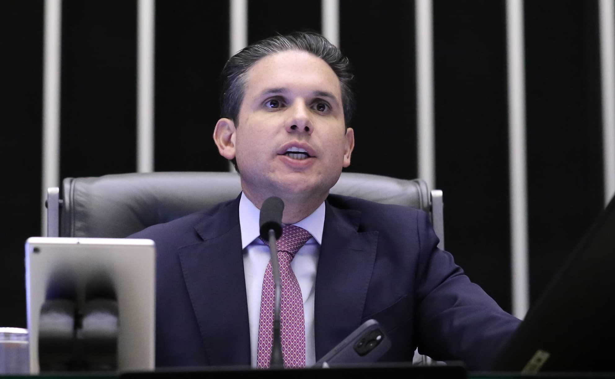 PEC para acabar com escala 6x1 será votada na CCJ