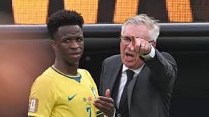 Vinícius brilha em amistosos internacionais