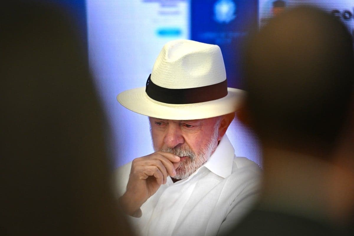 Lula busca alternativas em Minas após desistências de candidatos