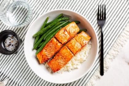 5 receitas leves e ricas em proteínas para almoços saudáveis