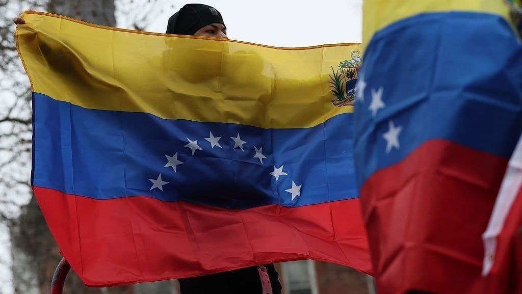 Retornos políticos marcam nova fase na Venezuela pós-Maduro